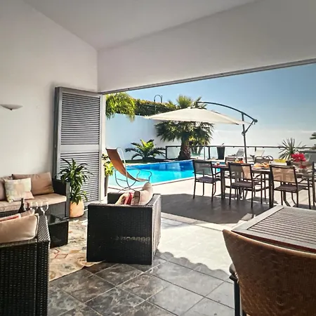 Stylish Sol E Mar Casa de Férias